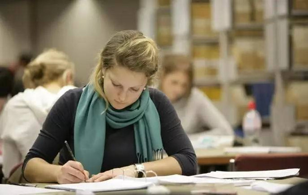 �о����������ĸ�ʽҪ��