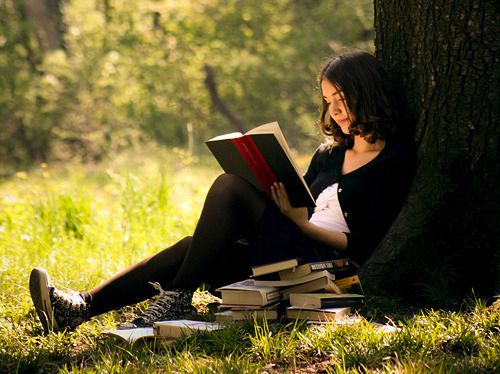 ���ڸ߼�����ʦְ�����ĵ�д��